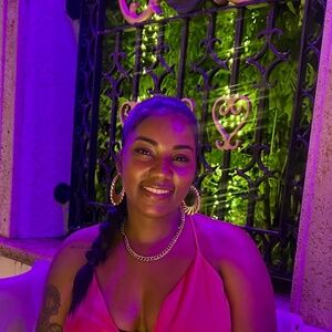 Meet your Posher, Andrea